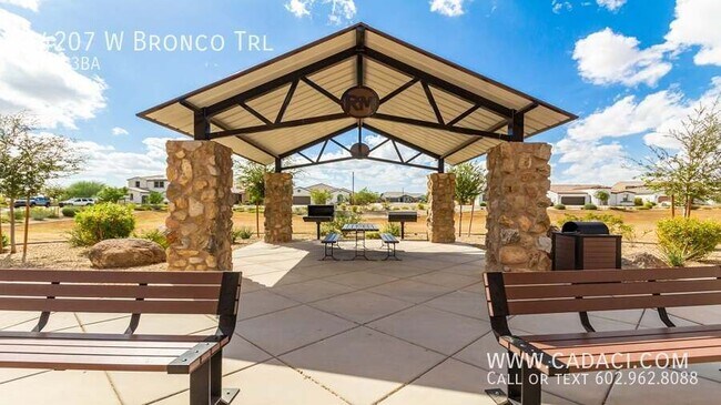 Building Photo - 14207 W Bronco Trl