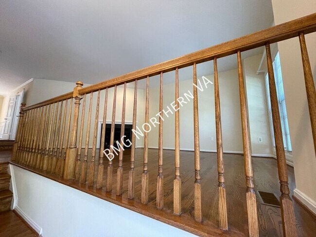 Building Photo - 2105 Kings Garden Way