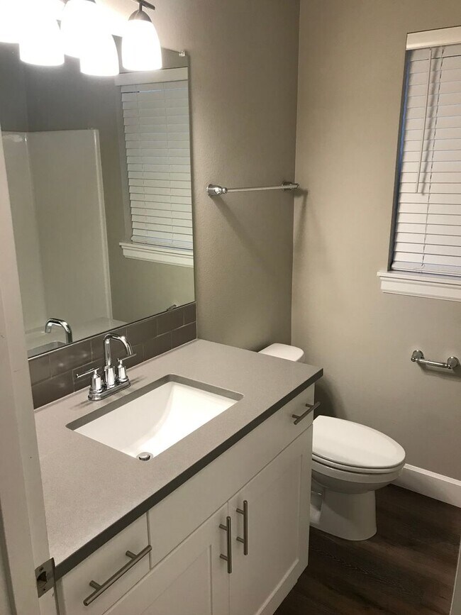 Building Photo - Newer Construction with High End Finishes