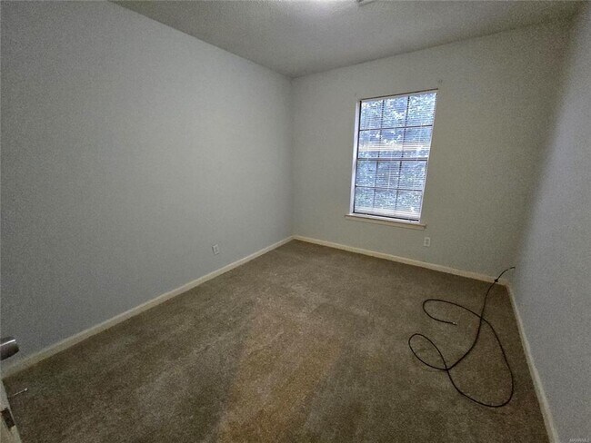 Building Photo - Charming 3-Bed, 2-Bath Townhouse in the Heart of Montgomery