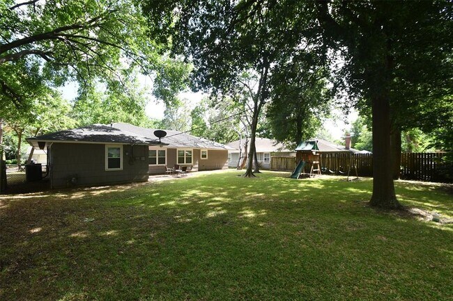 Building Photo - 5535 Berry Creek Dr