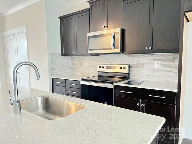 Building Photo - 3011 Citizens Ln