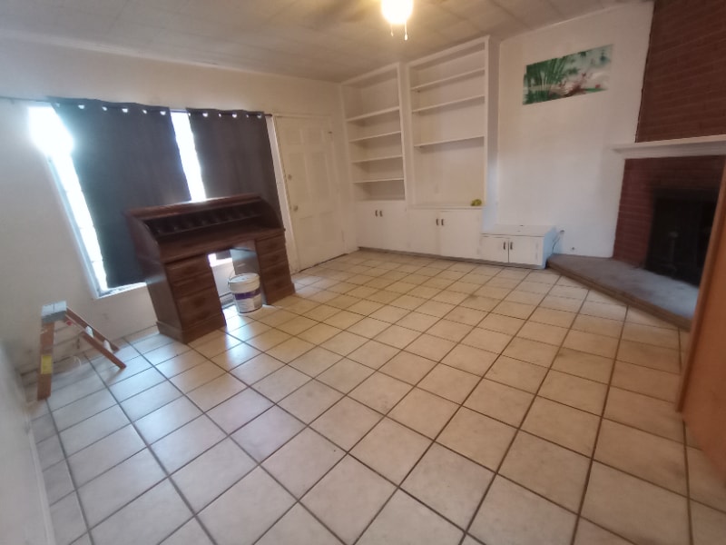 Building Photo - 871 E Franklin Ave