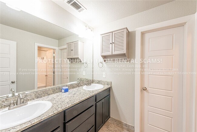 Building Photo - 3702 S W Capstone Ave