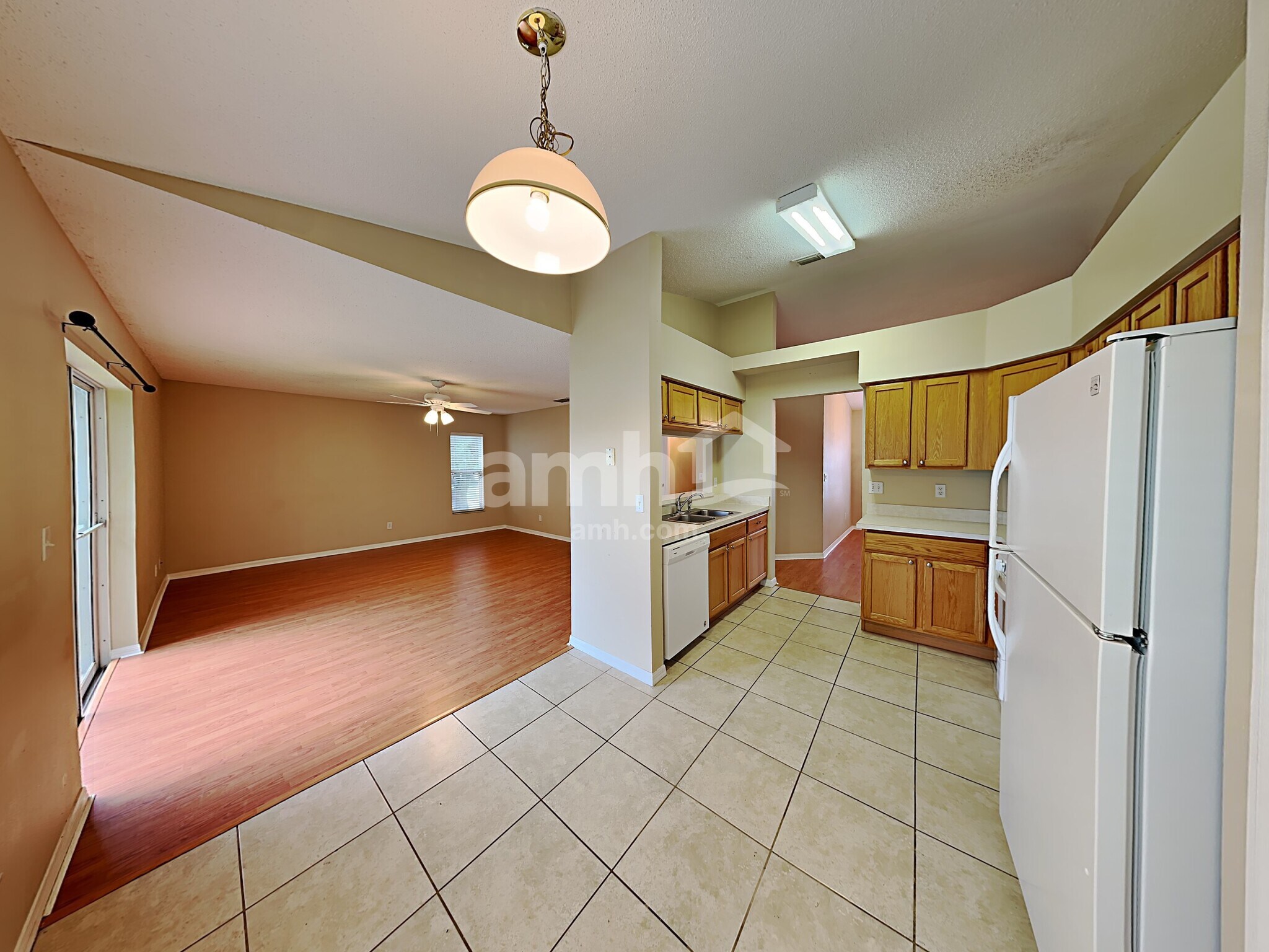 Building Photo - 12131 Woodglen Cir