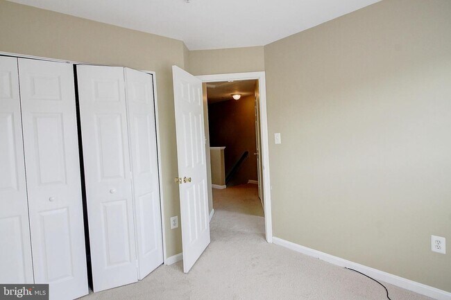 Building Photo - 160 Harpers Way