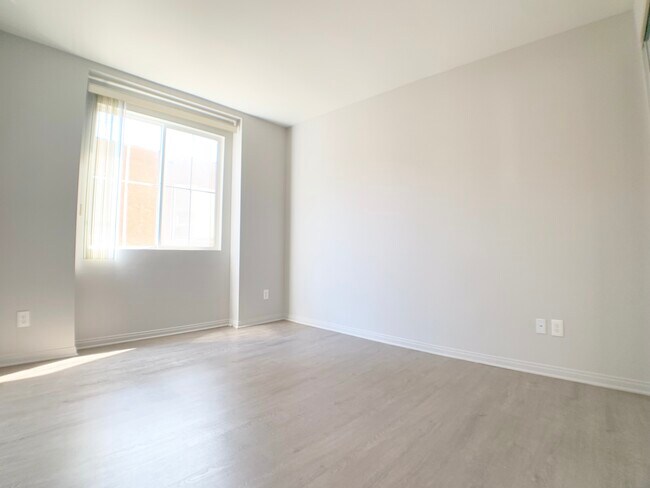 Building Photo - 3709 Motor Ave