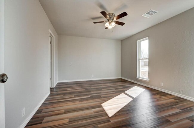 Building Photo - 1011 W Gemini Rd