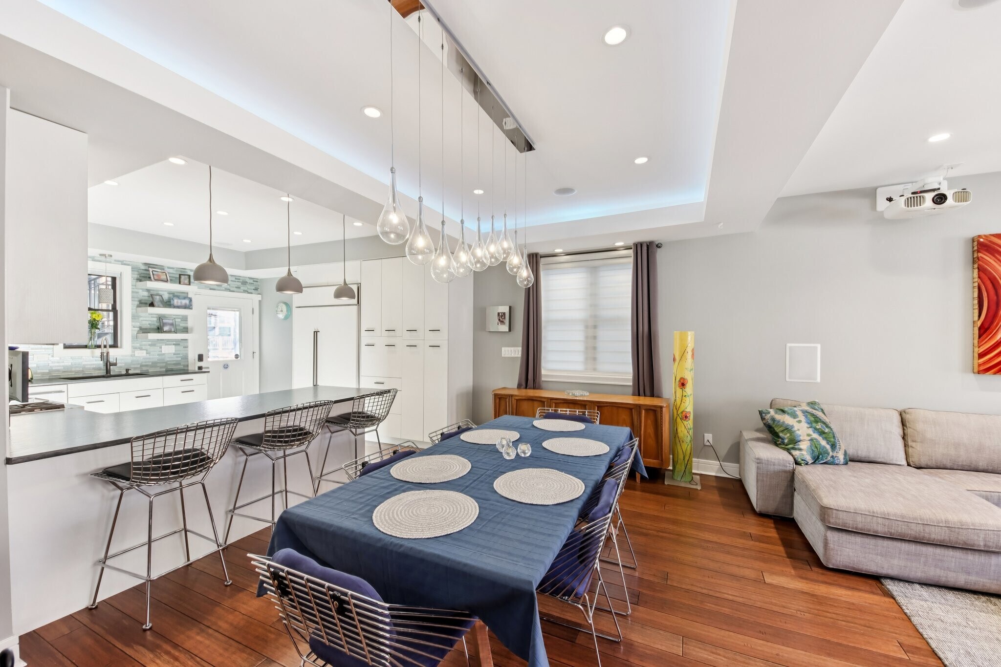 Building Photo - 1717 N Hudson Ave