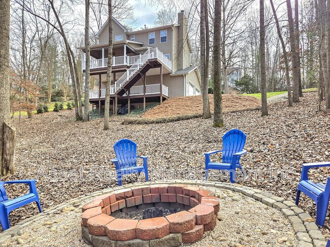 Building Photo - 12469 Daisywood Dr