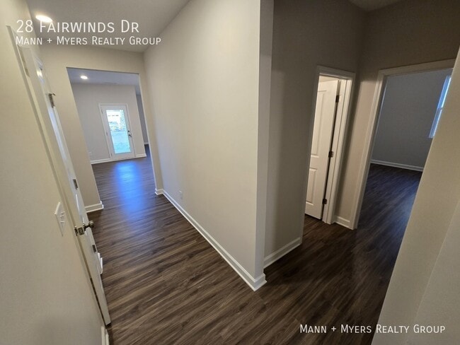 Building Photo - 28 Fairwinds Dr