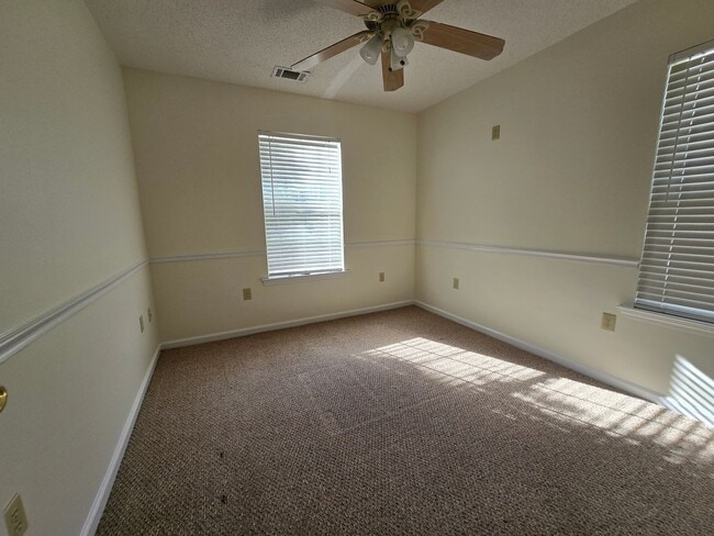 Building Photo - 9830 Whitefield Ave