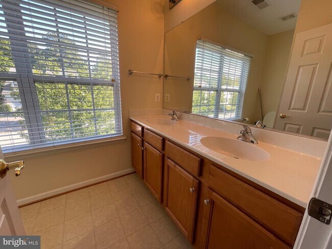 Building Photo - 43998 Fresia Ln