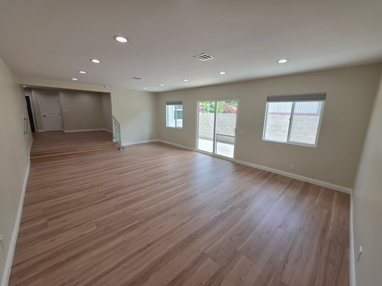Building Photo - 6829 Murietta Ave