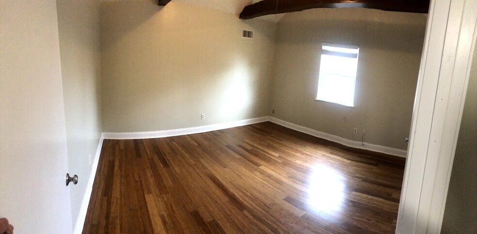 Building Photo - 207 Timothy Dr