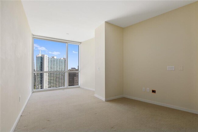 Building Photo - 3325 Piedmont Rd NE