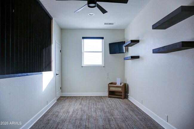 Building Photo - 2016 E State Ave