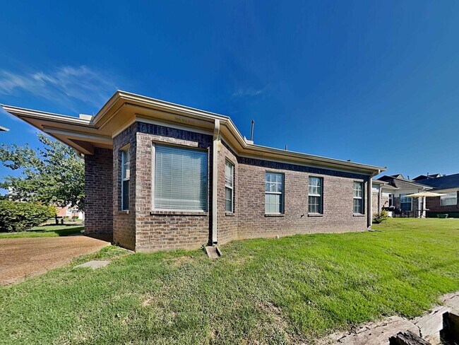 Building Photo - 2283 Purple Leaf Ln