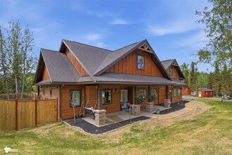 Building Photo - LONG TERM LUXURY RENTAL