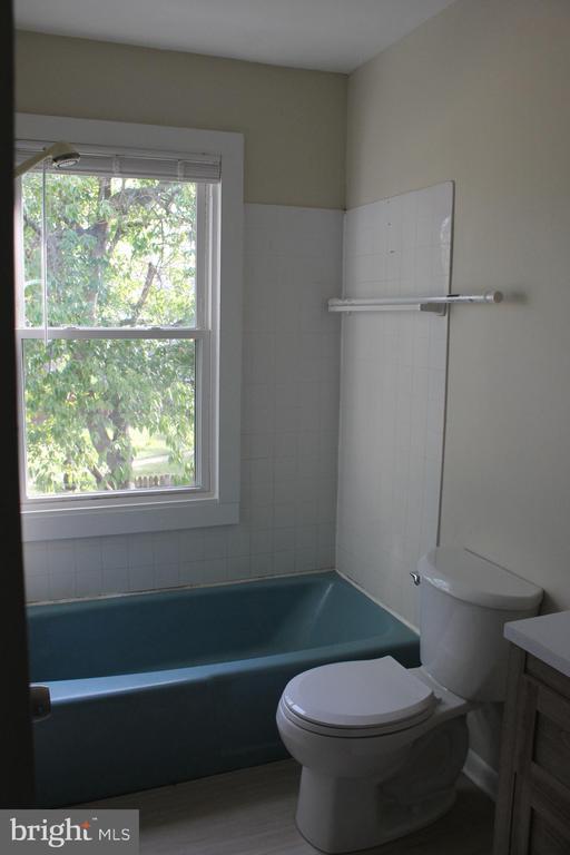 Building Photo - 9233 Byrd Dr