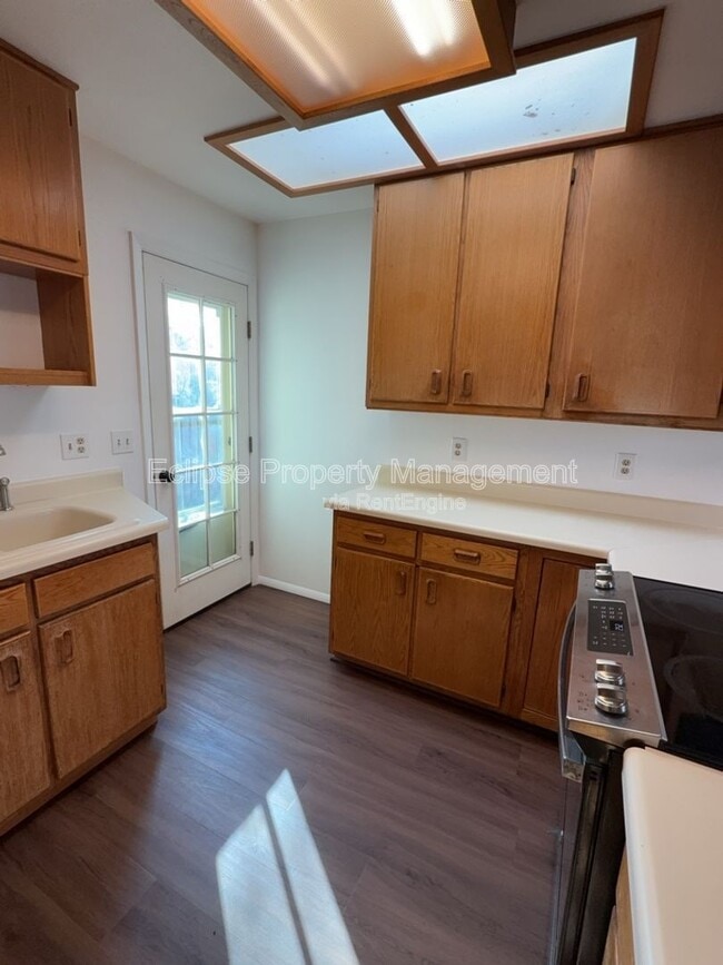 Building Photo - 1725 Glenwood Ave