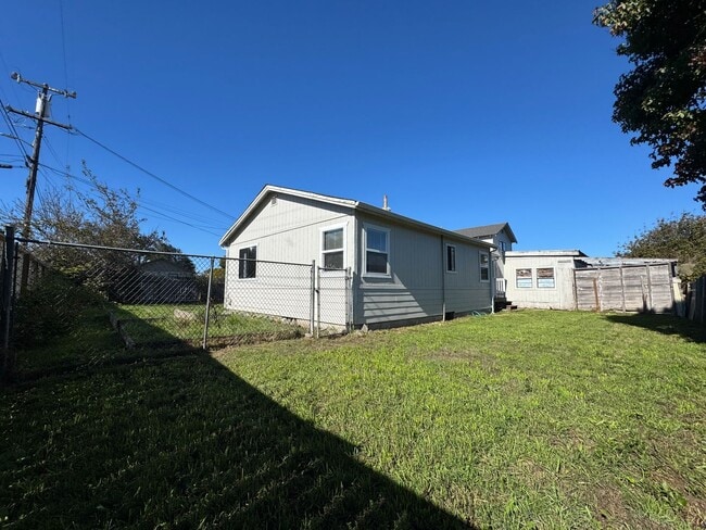 Building Photo - Spacious Myrtletown 4/2 home