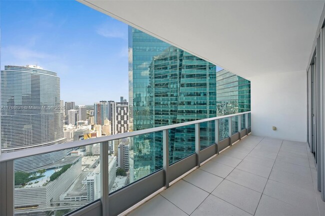 Building Photo - 200 Biscayne Blvd Way