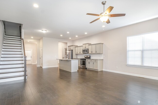 Building Photo - Charming Nolensville Home with Elegant Des...