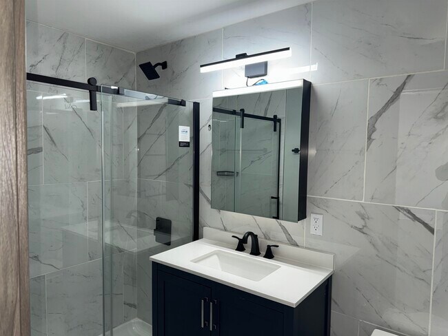 Building Photo - 76 Corbin Ave