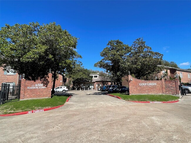 Building Photo - 6500 Harbor Town Dr