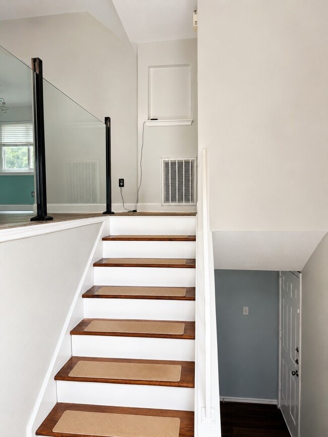 Building Photo - 12306 Taylors Crossing Dr