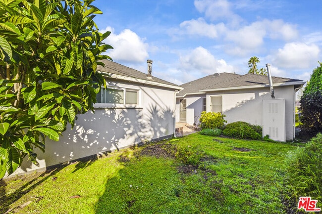 Building Photo - 5908 Abernathy Dr