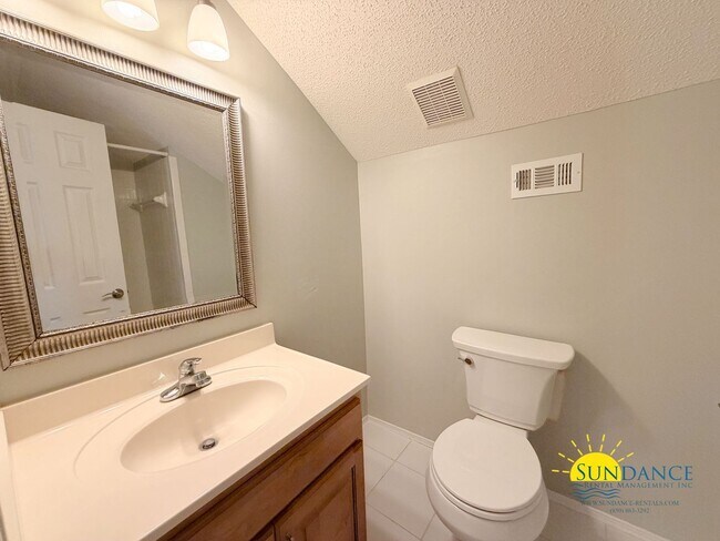 Building Photo - 4504 Boca Dr