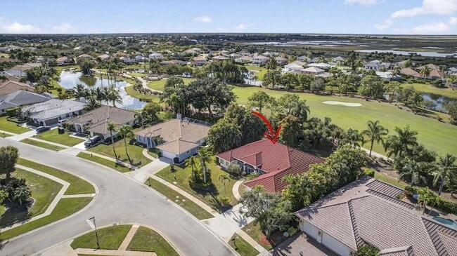 Building Photo - 1940 S Club Dr