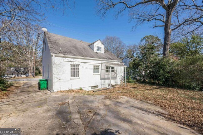 Building Photo - 1977 N Decatur Rd