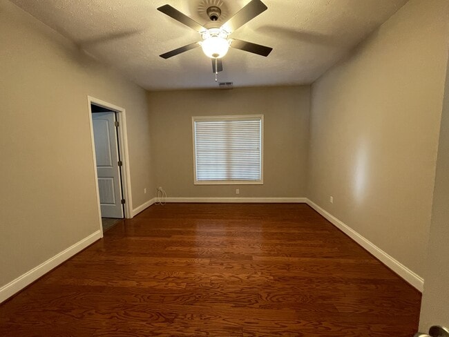 Building Photo - 509 Capstone Dr