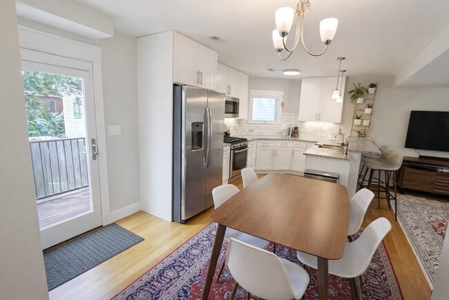 Building Photo - 27 Marcella St