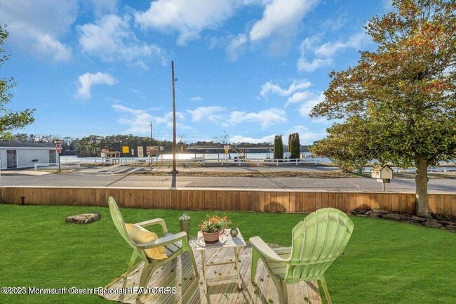 Building Photo - 1708 Lake Dr