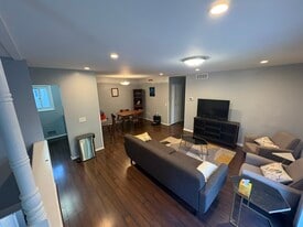 Building Photo - 522 Eastbrooke Ln