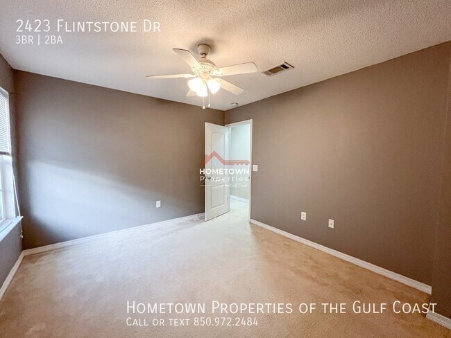 Building Photo - 2423 Flintstone Dr