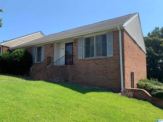 Building Photo - 134 Woodbury Dr