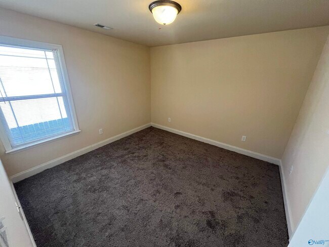 Building Photo - 29886 Park Hill Dr