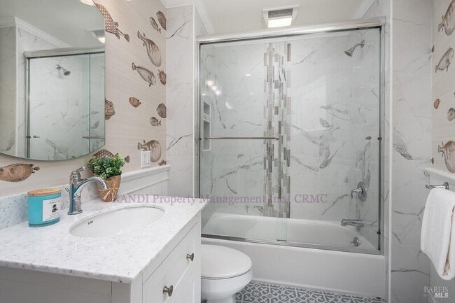 Building Photo - 4 Belle Ave