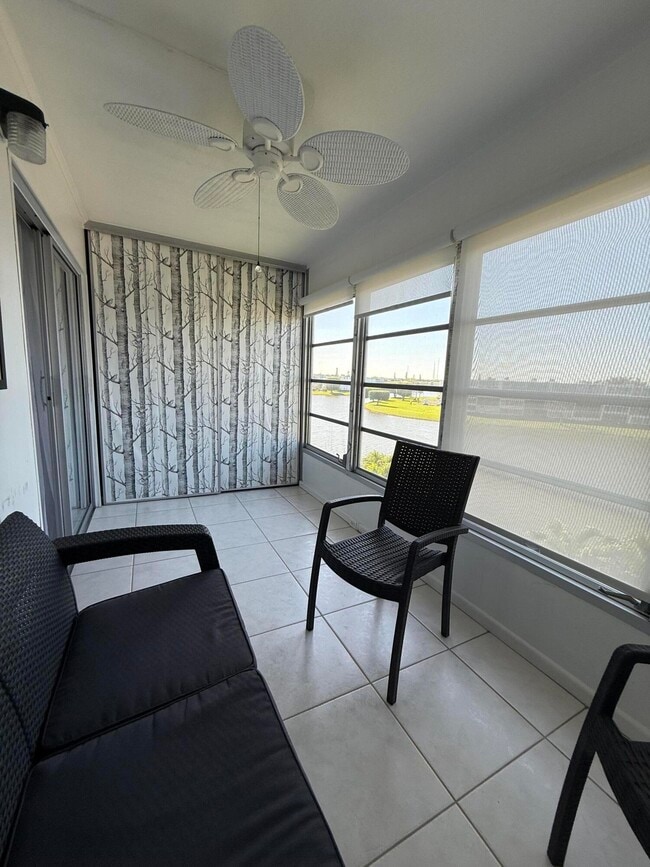 Building Photo - 4057 Wolverton C