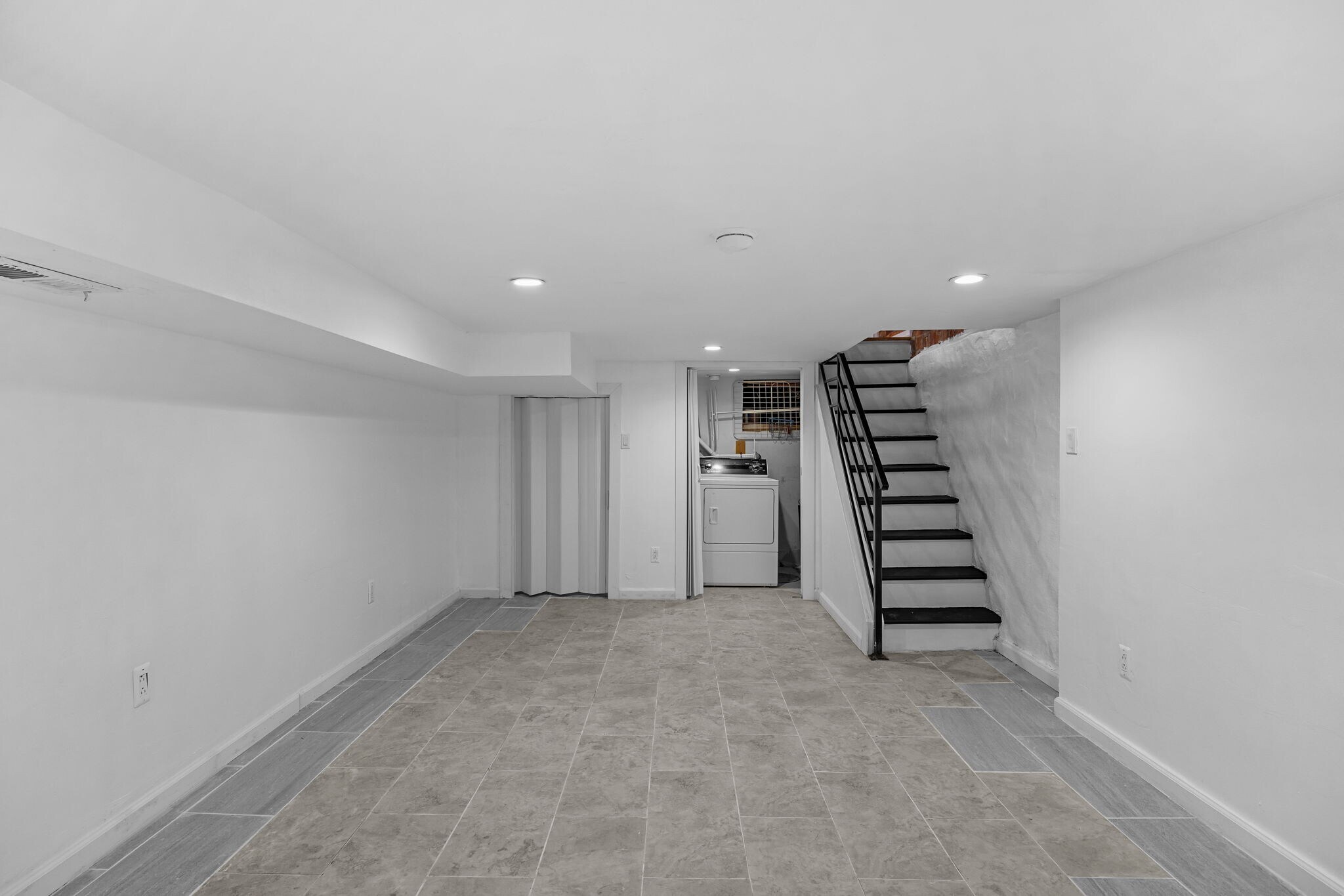 Building Photo - 1806 S Chadwick St