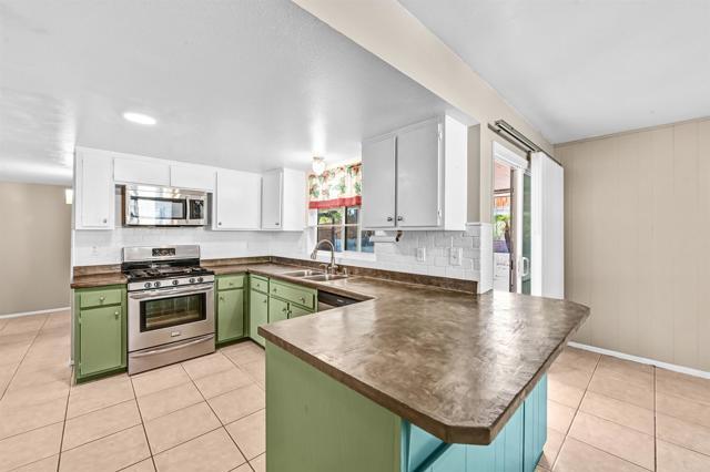 Building Photo - 735 S Upas St