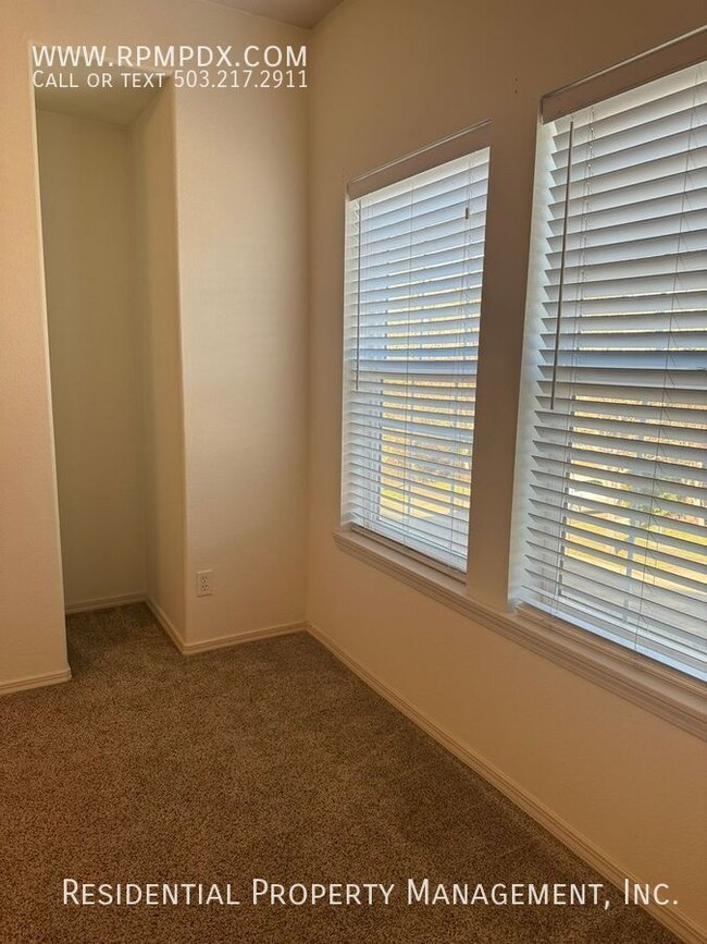 Building Photo - Arbor Reserve Townhome with 2 Spacious Pri...