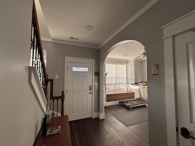 Building Photo - 3613 Sugar Tree Pl