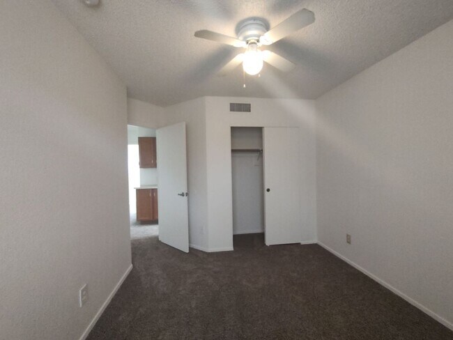 Building Photo - 5118 W Mercury Way