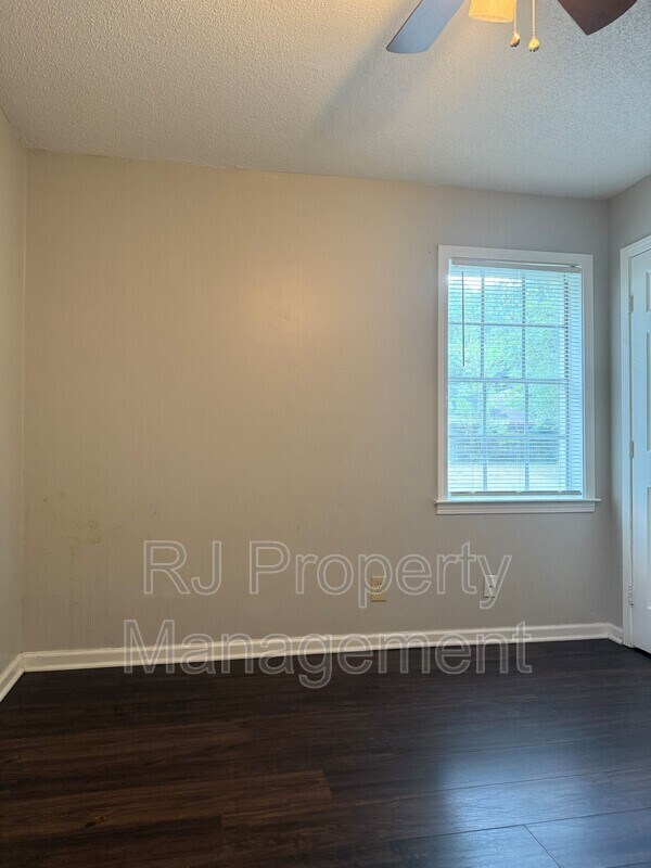 Building Photo - 3086 Estes St